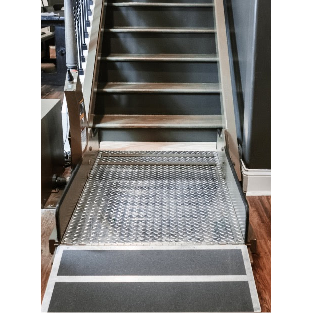 Incline Platform Wheelchair Lift